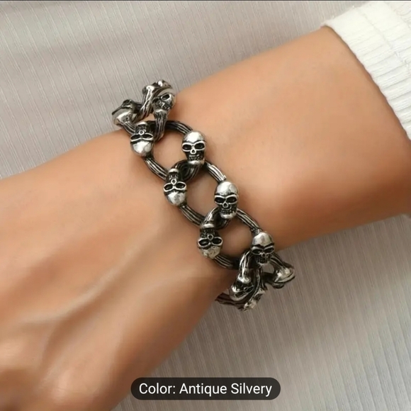 Skull Bracelet - Picture 3 of 4